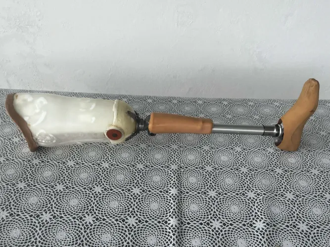 Vendo perna mecânica