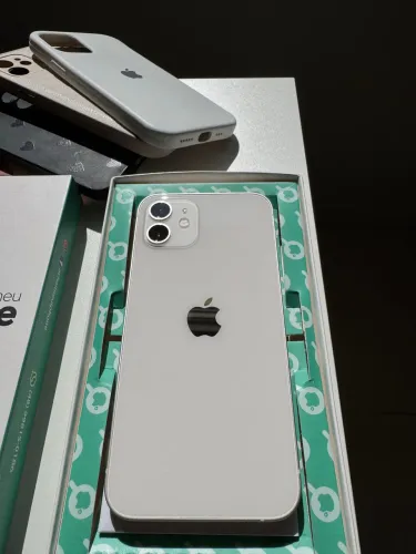 Iphone 12 64gb todo original.