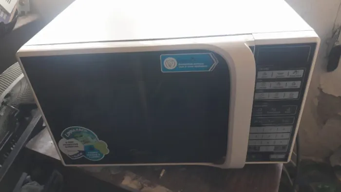 Micro-ondas semi-novo