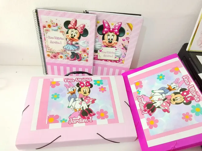Etiquetas Escolares e Capa para caderno
