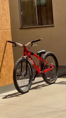 vendo ou catiro quadro Gios 4 trix 2023 vermelho