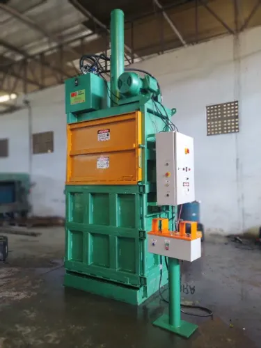 Prensa Enfardadeira para Compactação de Resíduos Recicláveis