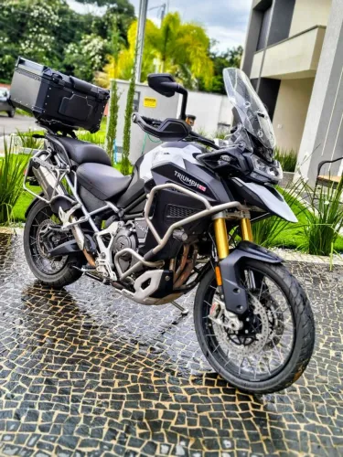Triumph Tiger 1200 Rally Explorer 2022 - Impecável / Particular