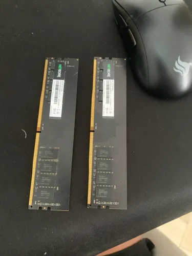 Duas memoria ram 8gb ddr4 (2666mhz)