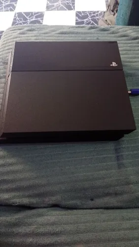 Vendo PS4 em ótimas condições