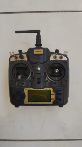 Rádio Turnigy 9X Modelo V2, em ótimo estado, com bateria de Lipo e 1 receptor 