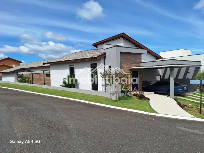 Casa de alto padrão em condomínio fechado - Bragança Paulista