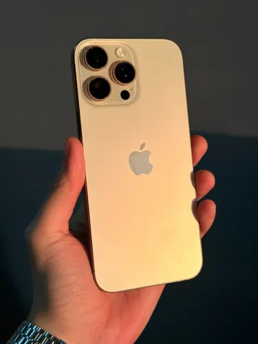 iPhone 16 Pro Max 256 GB Desert