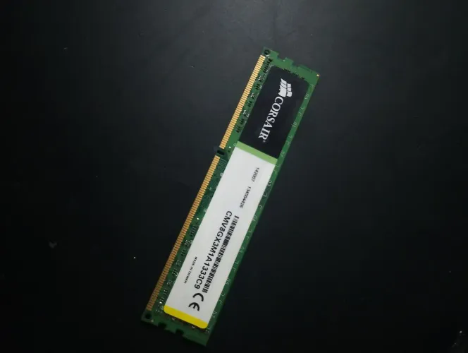 Memória RAM Corsair 8GB DDR3