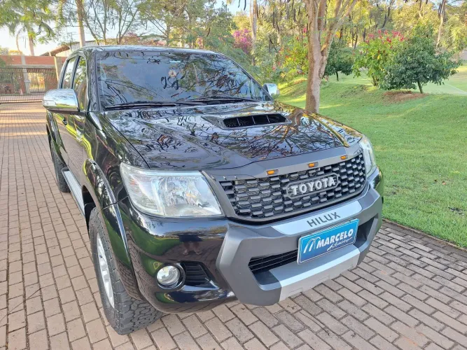 Toyota Hilux CD SRV D4-d 4X4 3.0 TDI Diesel AUT 2015