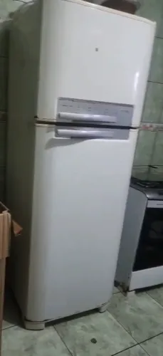 Geladeira DF50 eletrolux