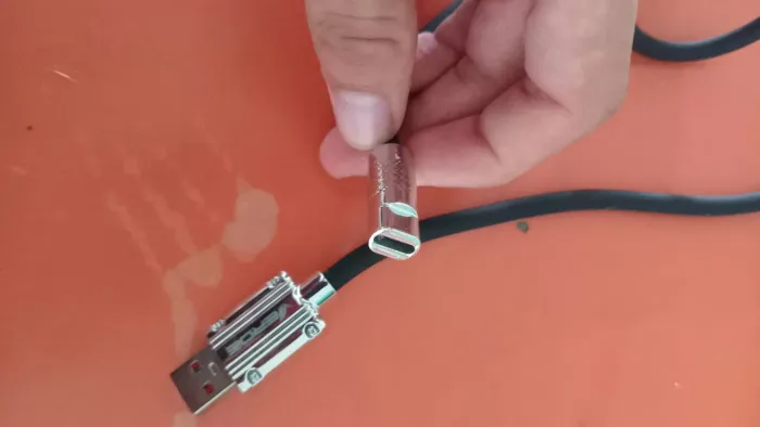 Cabo carregador magnético USB-A para USB-C (2 pinos) 90°