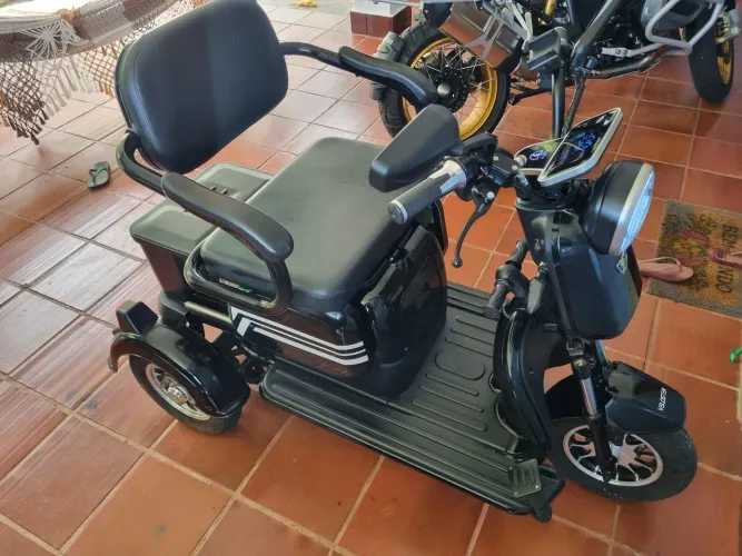 Triciclo lupy 