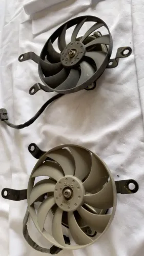 Ventoinha do radiador da Yamaha R6 04/06
