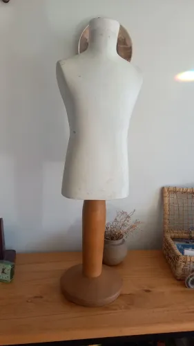 Manequim Antigo de Madeira Maciça para Vitrine - Vintage - 75 cm
