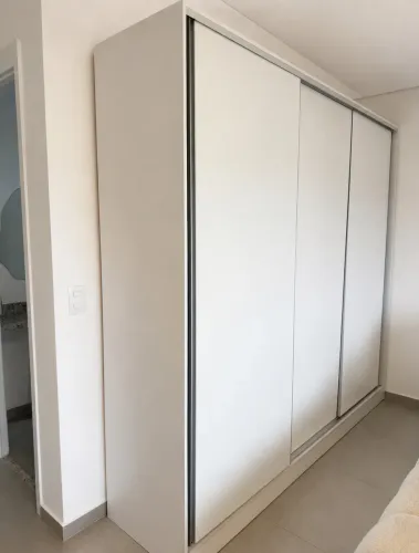 Guarda-Roupa Casal 100% MDF 3 Portas de Correr Branco Royale Madesa