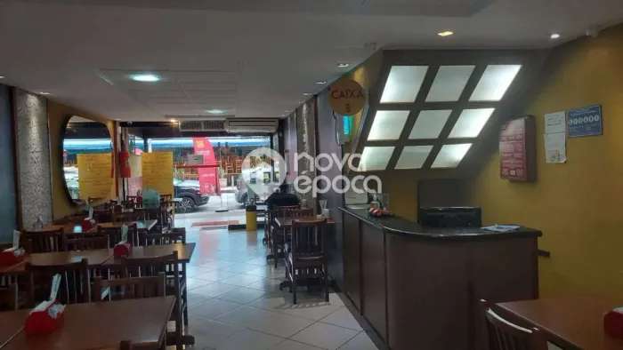 Tijuca | Prédio 10 quartos, sendo 5 suites