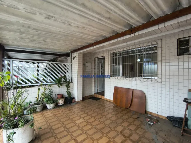 Sobrado à venda com 2 quartos garagem Vila Valença São Vicente/SP