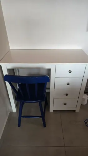Escrivaninha pequena