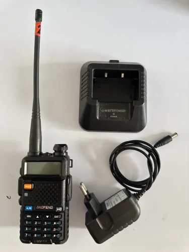 Rádio baofeng uv-5r