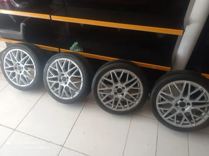 RODAS ARO 17 COM PNEUS NOVOS