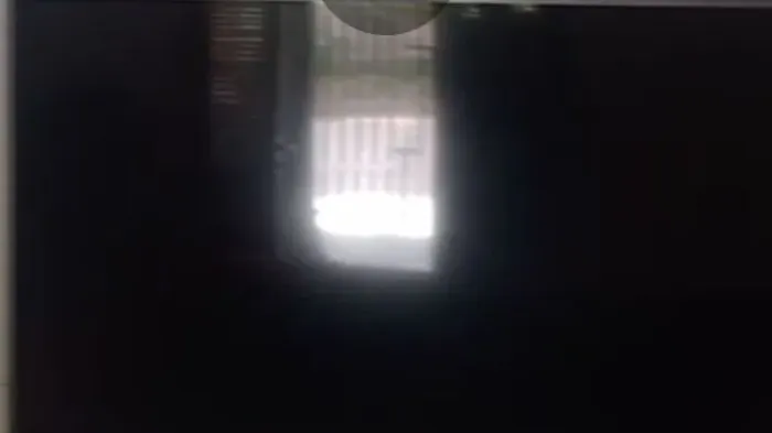 Vendo TV está com não está aparecendo a imagem somente saindo o som ela é  50 polegadas 