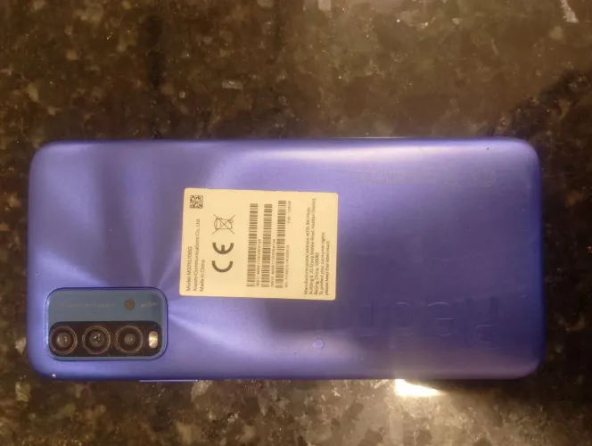 Redimi 9T ( semi-novo), 128 GB, 4 GB ram.
