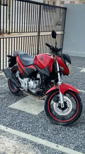 Cb 300 2012 emplacada