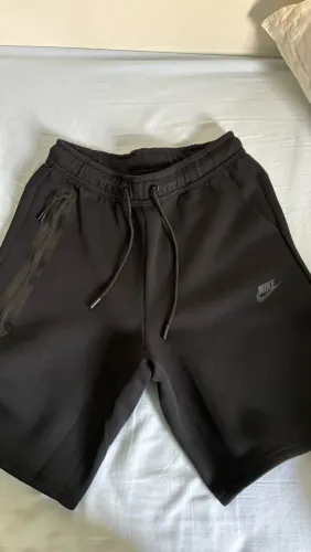 Shorts Nike tech preto