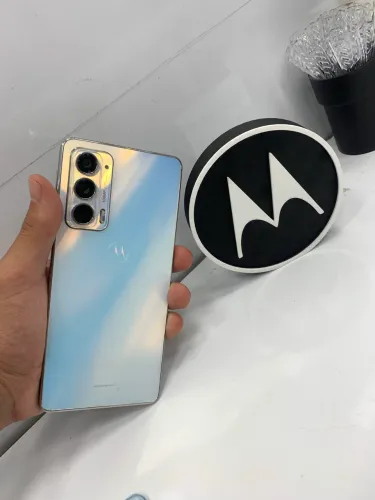 Moto EDGE 20
