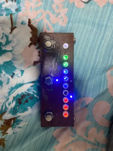 CUVAVE GUITAR em bom estado 