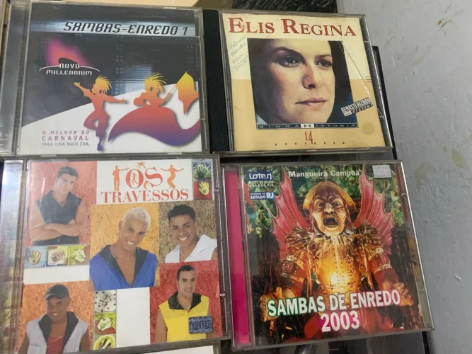 Capas/encartes para CDs (sem mídia). Preço unitário