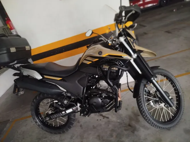 Lander 250 totalmente equipada para pessoas exigentes 