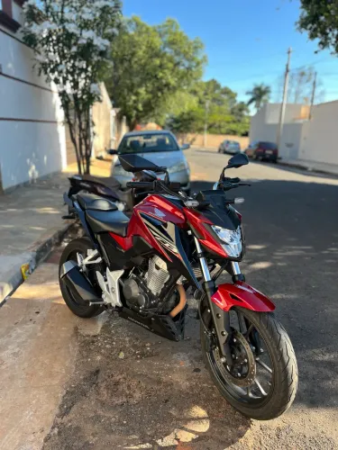 CB 300f TWISTER 2025 ABS VERMELHA