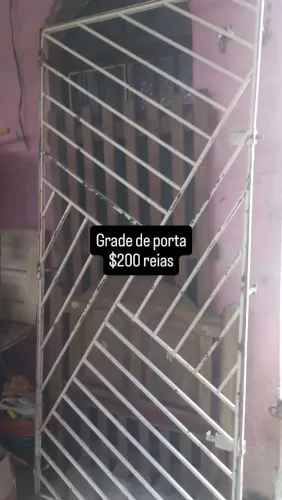 Vendas de garagem. Portas e janelas