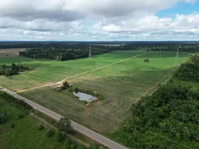 Fazenda em Itapuã DOeste, BR 364, 200 hectares por R$ 7.500.000 - Zona Rural