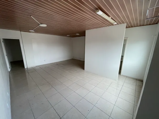 LOCAÇÃO COMERCIAL NO PARQUE 10