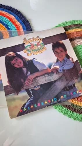 Vinil Sandy e Junior