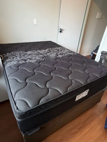 Cama Box casal com base baú