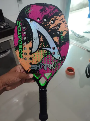 Raquete Shark predador