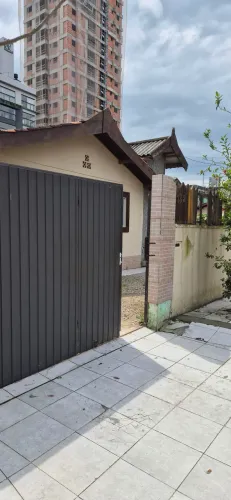 Alugo casa em Pereque