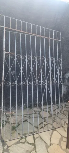 Vendo portao de grade