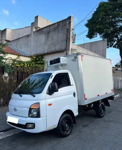 HYUNDAI HR 2018 DIESEL BAÚ REFRIGERADO