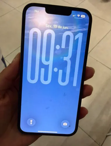 iPhone 16e