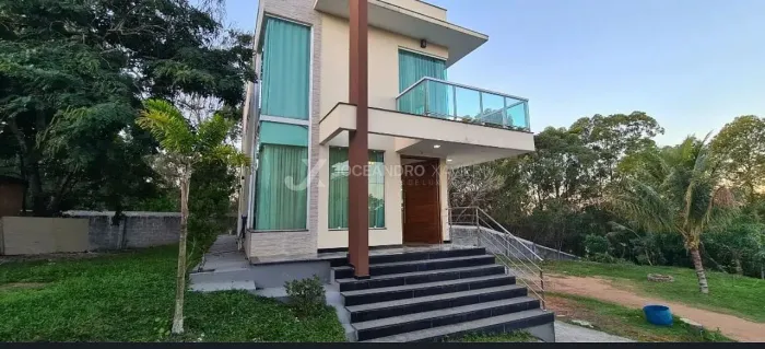 Vila Velha - Casa Triplex 4 quartos - Retiro do Congo