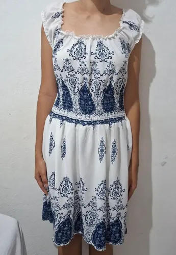 Vestido azul e branco P e M