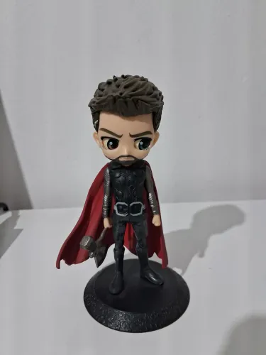 Action Figure Thor Qposket Vingadores - 15cm