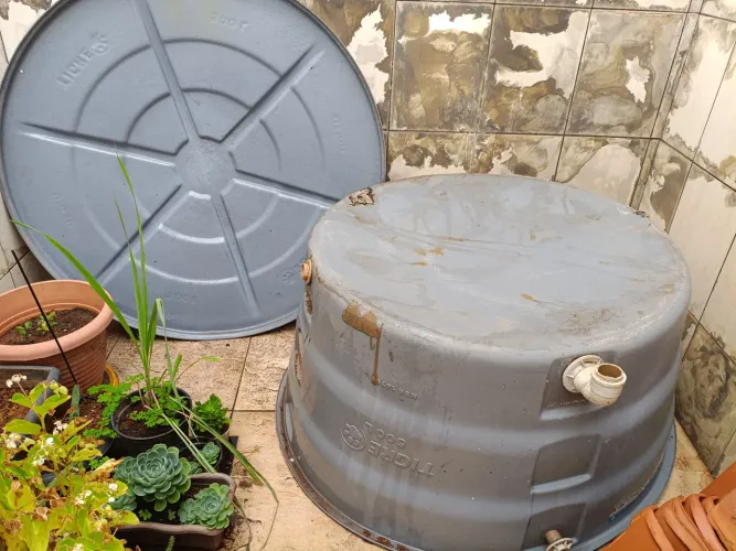 Caixa D'água+Telhas+Vaso e caixa acoplada
