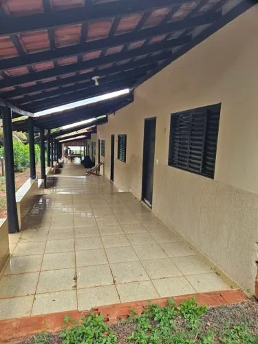 Vendo Rancho no Município de Santa Vitória-MG