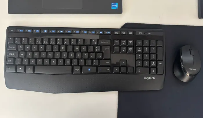 Mouse e teclado sem fio Logitech